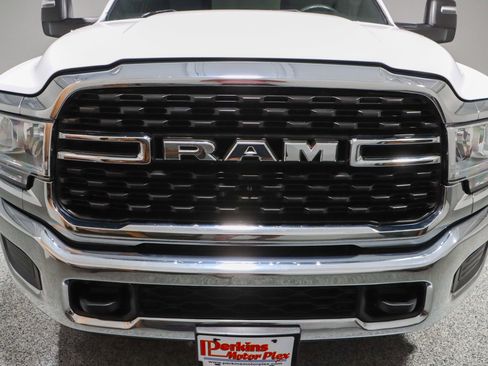 Used 2023 RAM 2500 Big Horn w/ Cold Weather Group image 4