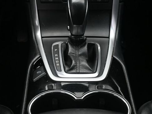 Used 2017 Ford Edge Titanium w/ Technology Package FWD image 23