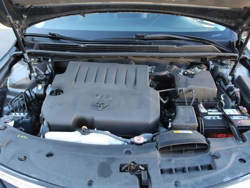 Used 2017 Toyota Avalon XLE Premium w/ Preferred Accessory Package FWD image 33