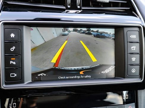 Used 2018 Jaguar F-PACE Prestige AWD/4WD image 22