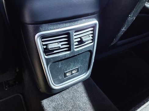 Used 2016 Dodge Charger SXT image 7