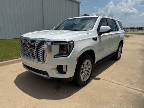 Used 2022 GMC Yukon Denali AWD/4WD image 1