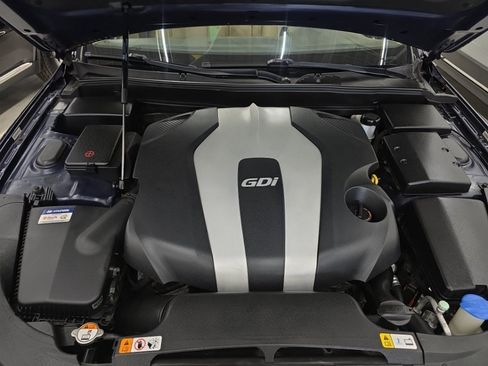 Used 2013 Hyundai Genesis 3.8 w/ Premium Pkg RWD image 37