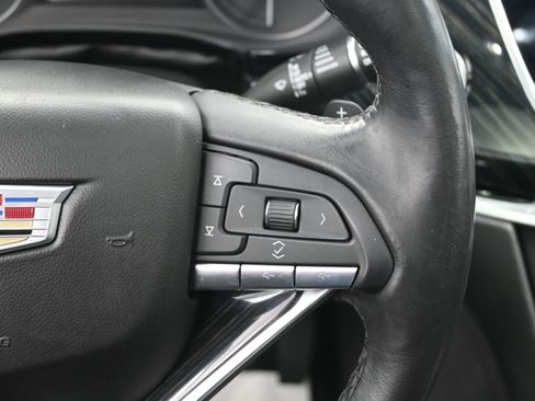 Used 2022 Cadillac XT6 Premium Luxury w/ Technology Package image 12