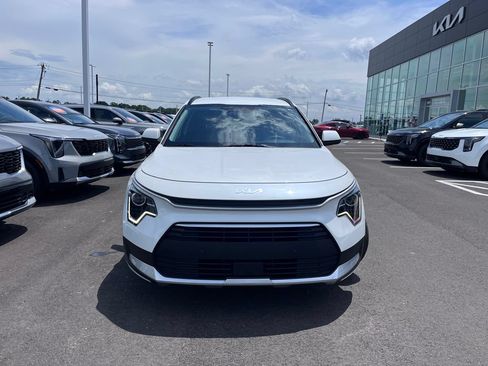 Certified 2023 Kia Niro EX w/ EX Cold Weather Package FWD image 10