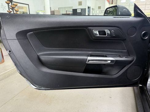 Used 2019 Ford Mustang Coupe w/ Ecoboost Performance Package RWD image 10
