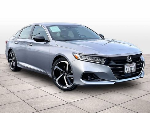 Used 2022 Honda Accord Sport image 2