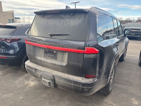 Used 2024 Lexus GX 550 w/ Accessory Package (2T) image 12