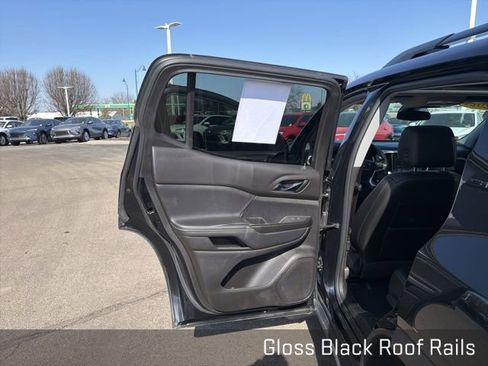 Used 2021 GMC Acadia SLT w/ Elevation Edition image 33