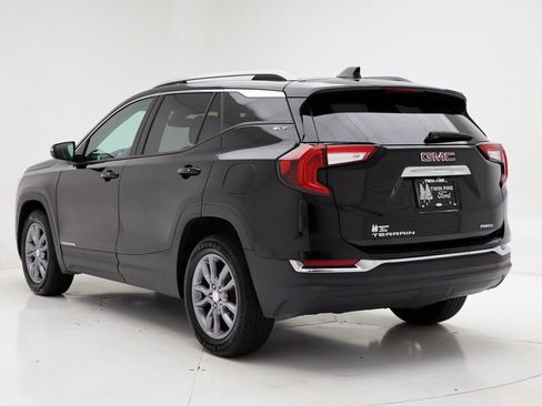 Used 2024 GMC Terrain SLT image 6