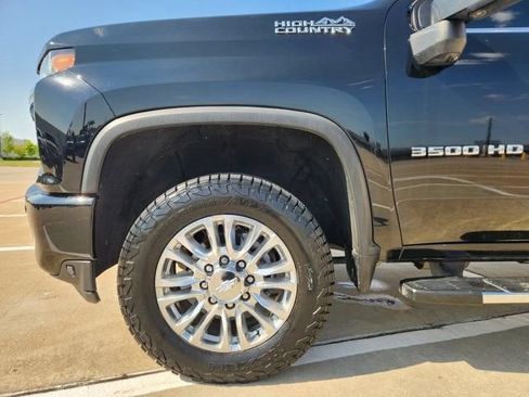 Used 2020 Chevrolet Silverado 3500 High Country w/ Technology Package AWD/4WD image 8