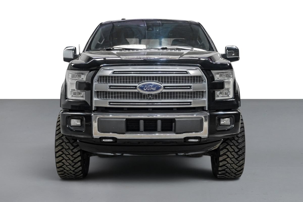Used 2016 Ford F150 Platinum w/ Equipment Group 701A Luxury AWD/4WD image 3