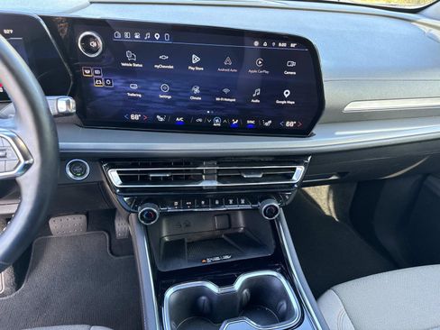 Used 2026 Chevrolet Traverse LT w/ Driver Confidence Package FWD image 23
