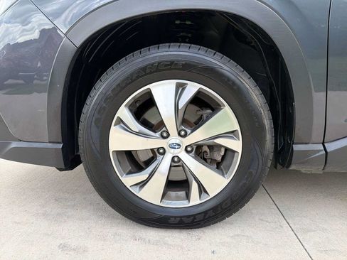Certified 2023 Subaru Ascent Premium w/ Convenience Package AWD/4WD image 10