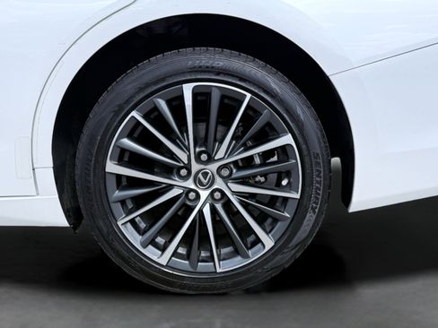 Used 2022 Lexus ES 250 w/ Premium Package image 15