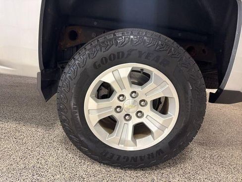 Used 2018 Chevrolet Silverado 1500 LT w/ All Star Edition image 16