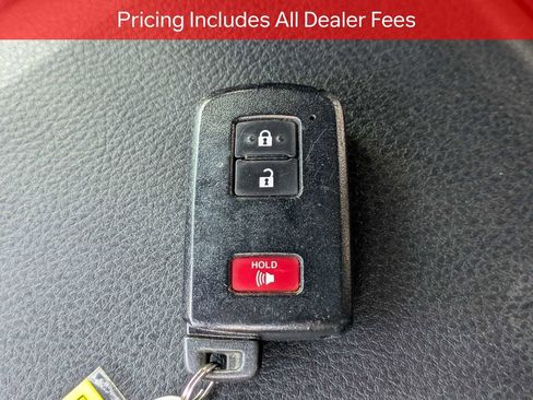 Used 2017 Toyota Tacoma TRD Sport w/ Tow Package RWD image 31
