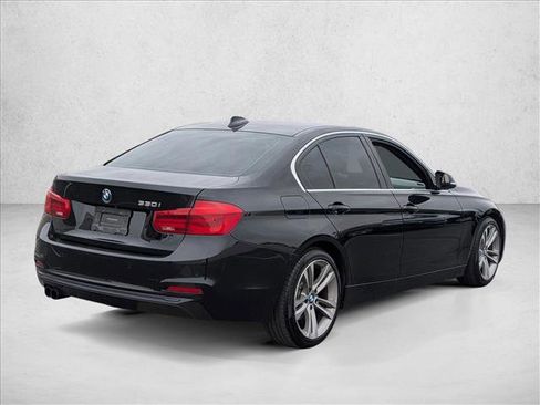 Used 2017 BMW 330i Sedan RWD image 5