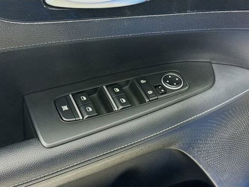 Used 2023 Kia Forte GT-Line image 18