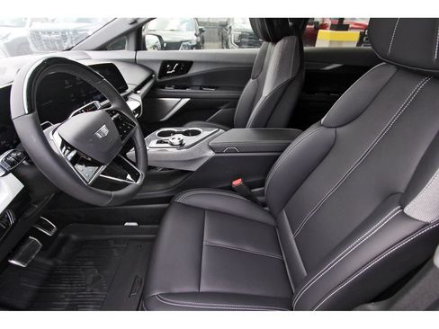 New 2027 Cadillac Optiq Luxury AWD/4WD image 6