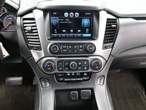 Used 2015 Chevrolet Suburban LT image 25