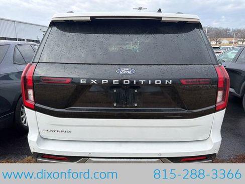 Used 2025 Ford Expedition Platinum image 4