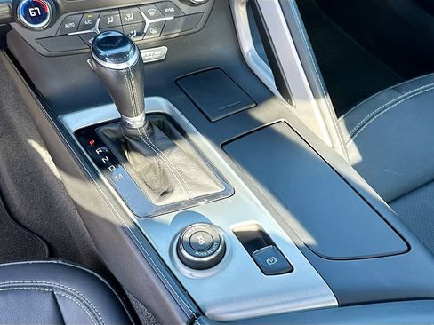 Used 2016 Chevrolet Corvette Stingray Convertible RWD image 19