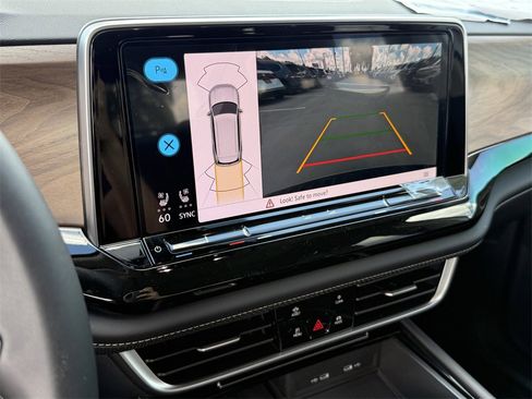 New 2026 Volkswagen Atlas SE image 18