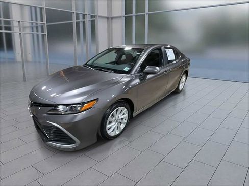 Certified 2023 Toyota Camry LE image 4