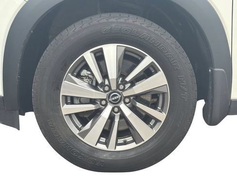 Used 2022 Nissan Pathfinder SL w/ Lighting Package (N92) AWD/4WD image 25