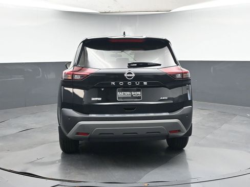 Used 2023 Nissan Rogue S image 4