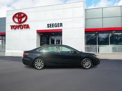 Used 2017 Toyota Camry XLE w/ Advanced Technology Package FWD image 2