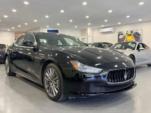 Used 2017 Maserati Ghibli RWD image 1