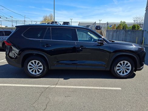Certified 2024 Toyota Grand Highlander AWD image 7