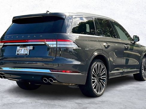 Used 2022 Lincoln Aviator Black Label w/ Dynamic Handling Package image 2