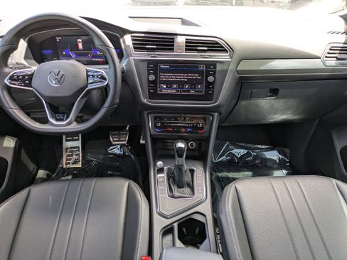 Used 2023 Volkswagen Tiguan SE R-Line FWD image 14