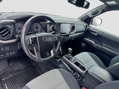 Used 2021 Toyota Tacoma TRD Sport image 7