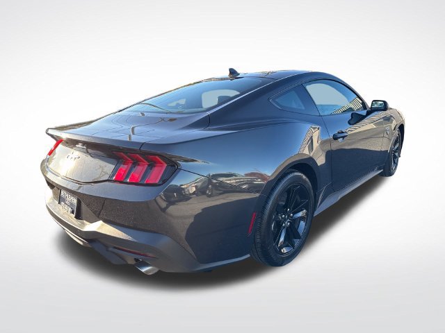 Used 2024 Ford Mustang GT RWD image 5