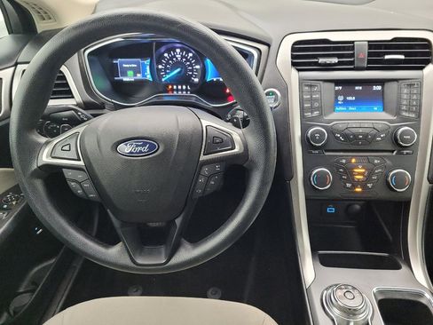 Used 2018 Ford Fusion S image 22