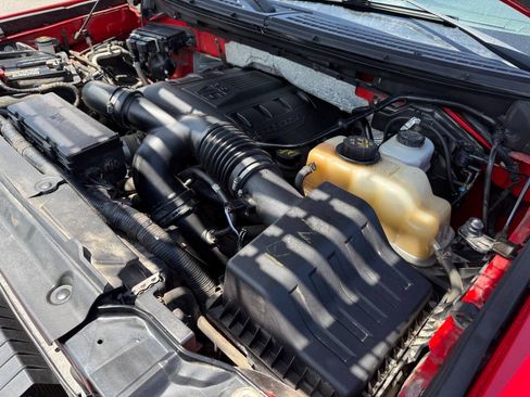 Used 2011 Ford F150 XLT w/ XLT Chrome Pkg AWD/4WD image 33