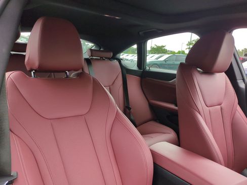 Used 2025 BMW M440i RWD image 33