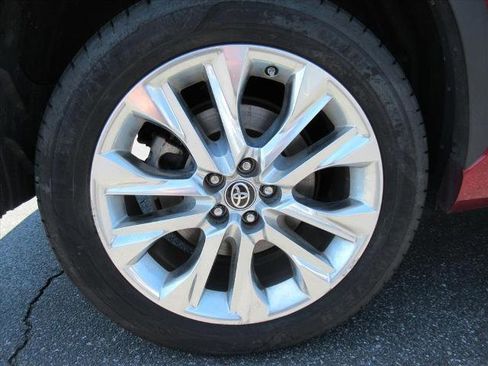 Used 2021 Toyota Highlander Limited FWD image 8