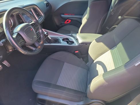 Used 2022 Dodge Challenger R/T image 3