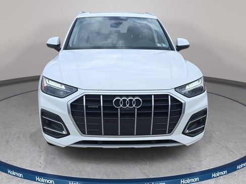 Used 2022 Audi Q5 Premium w/ Premium Plus Package AWD/4WD image 3
