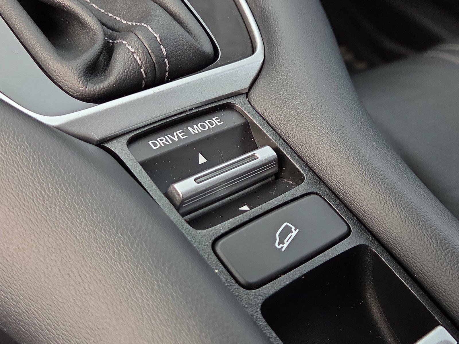 Used 2024 Honda HR-V EX-L image 11