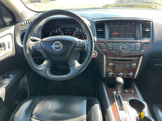 Used 2018 Nissan Pathfinder Platinum w/ Cargo Package FWD image 10