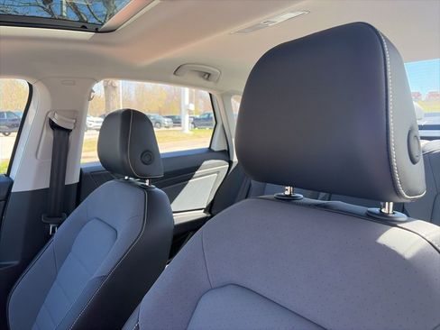 New 2026 Volkswagen Jetta SE FWD image 22