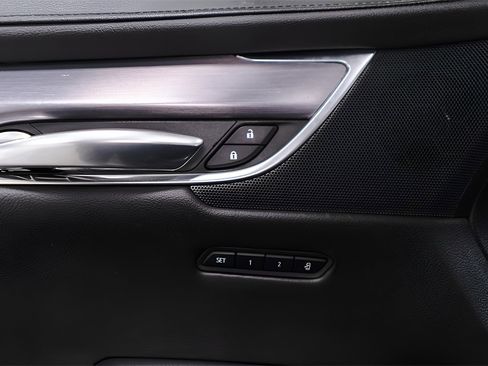 Used 2019 Cadillac XT5 Luxury image 26