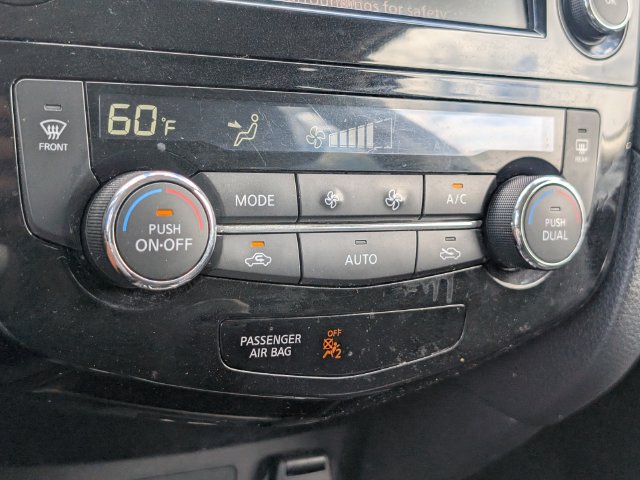 Used 2020 Nissan Rogue SV FWD image 15