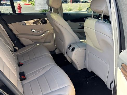 Used 2016 Mercedes-Benz GLC 300 4MATIC w/ Premium Package image 13